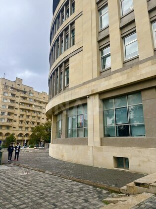 4 otaqlı Köhnə tikili, Nəsimi r., Bakı