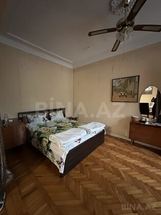 4 otaqlı Köhnə tikili, Nəsimi r., Bakı