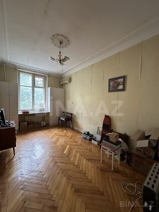 4 otaqlı Köhnə tikili, Nəsimi r., Bakı