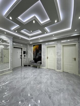 3 otaqlı Yeni tikili, Neftçilər m., Bakı