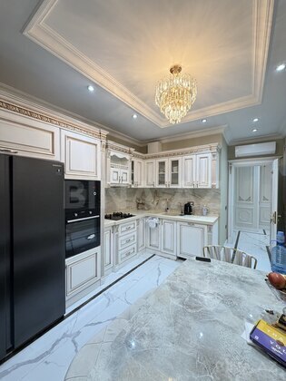 3 otaqlı Yeni tikili, 8 Noyabr m., Bakı