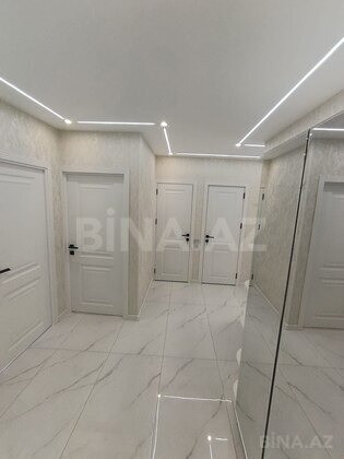3 otaqlı Köhnə tikili, Xalqlar Dostluğu m., Bakı