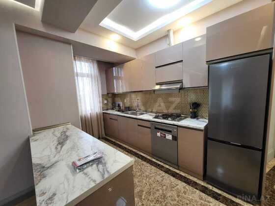 3 otaqlı Yeni tikili, Şah İsmayıl Xətai m., Bakı
