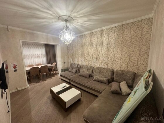 2 otaqlı Köhnə tikili, Xalqlar Dostluğu m., Bakı