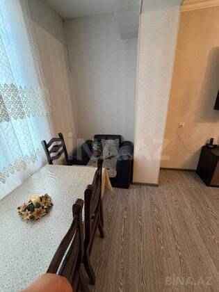 3 otaqlı Köhnə tikili, Xalqlar Dostluğu m., Bakı