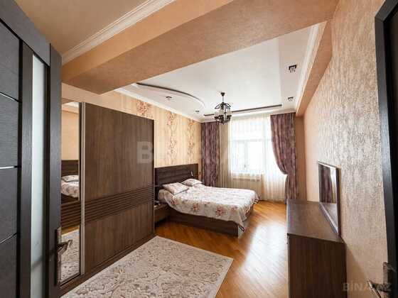 3 otaqlı Yeni tikili, Neftçilər m., Bakı