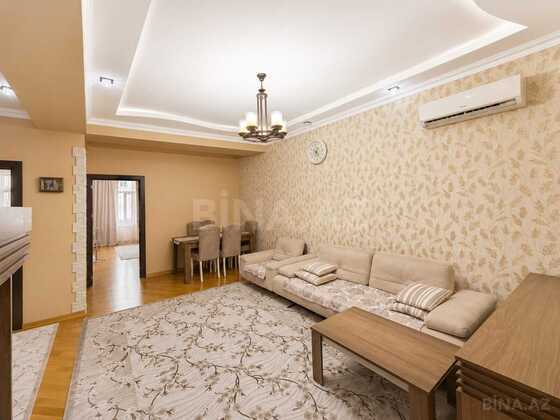 3 otaqlı Yeni tikili, Neftçilər m., Bakı