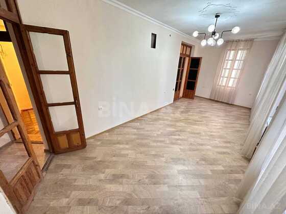 4 otaqlı Köhnə tikili, 28 May m., Bakı