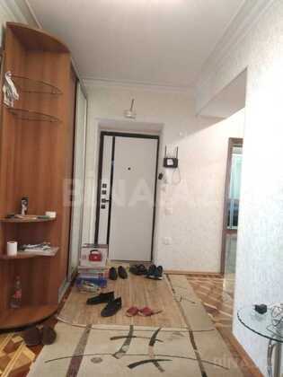 3 otaqlı Köhnə tikili, Elmlər Akademiyası m., Bakı