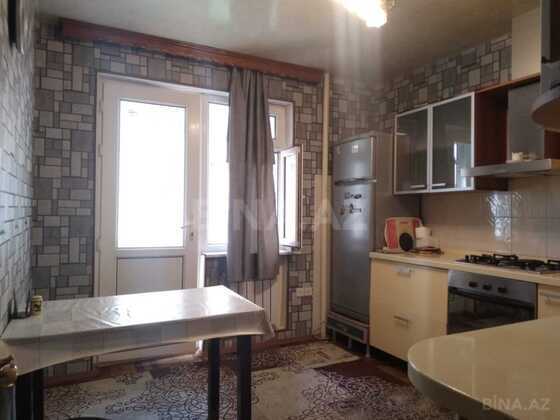 3 otaqlı Köhnə tikili, Elmlər Akademiyası m., Bakı