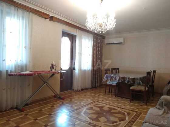 3 otaqlı Köhnə tikili, Elmlər Akademiyası m., Bakı