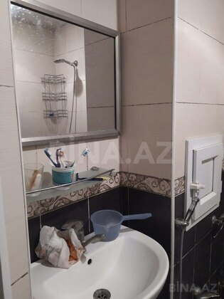 3 otaqlı Köhnə tikili, Neftçilər m., Bakı