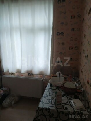 3 otaqlı Köhnə tikili, Neftçilər m., Bakı