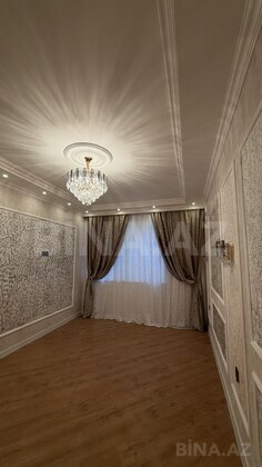 3 otaqlı Köhnə tikili, Memar Əcəmi m., Bakı
