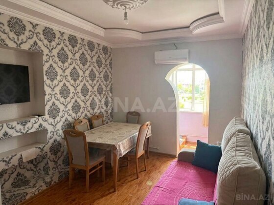 3 otaqlı Köhnə tikili, Qara Qarayev m., Bakı