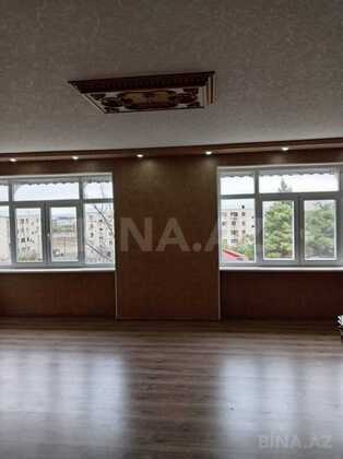 5 otaqlı Köhnə tikili, Gəncə