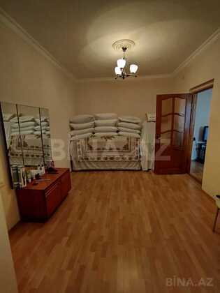 4 otaqlı Köhnə tikili, İnşaatçılar m., Bakı