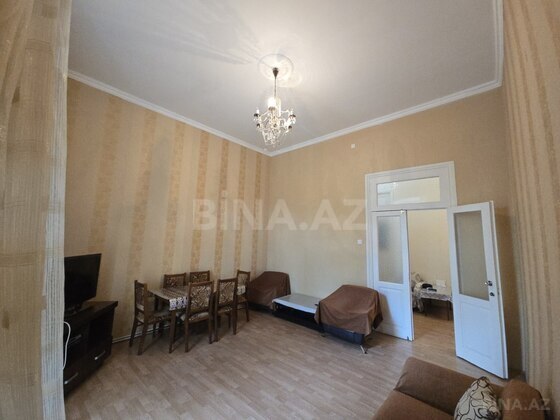 3 otaqlı Köhnə tikili, Sahil m., Bakı