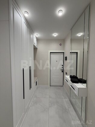 3 otaqlı Köhnə tikili, Koroğlu m., Bakı