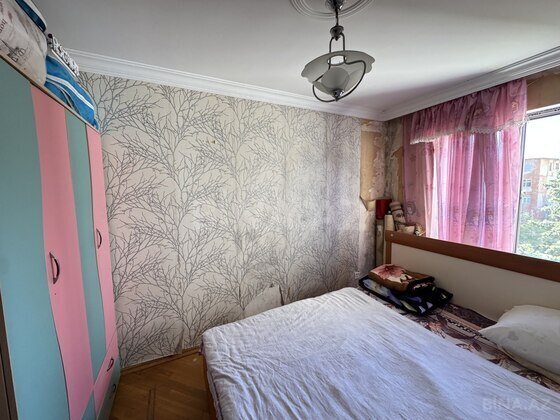 3 otaqlı Köhnə tikili, Neftçilər m., Bakı
