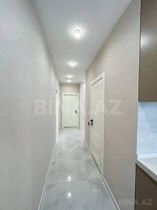 3 otaqlı Köhnə tikili, Koroğlu m., Bakı