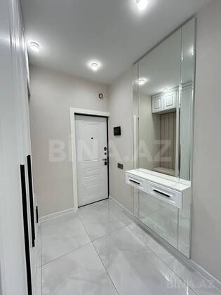 3 otaqlı Köhnə tikili, Koroğlu m., Bakı