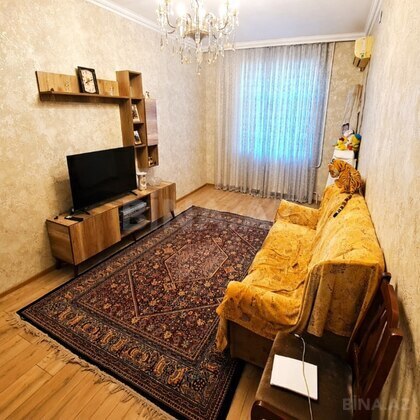 4 otaqlı Köhnə tikili, Əhmədli m., Bakı