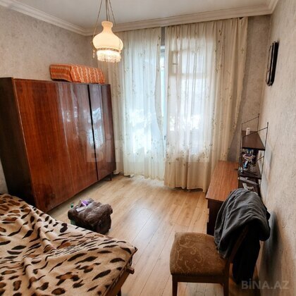 4 otaqlı Köhnə tikili, Əhmədli m., Bakı