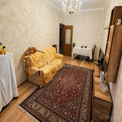 4 otaqlı Köhnə tikili, Əhmədli m., Bakı