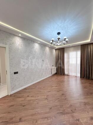 3 otaqlı Köhnə tikili, Qara Qarayev m., Bakı