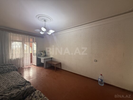 4 otaqlı Köhnə tikili, Həzi Aslanov m., Bakı