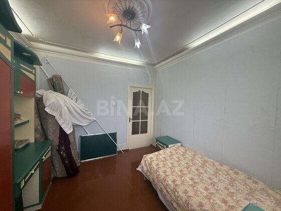 4 otaqlı Köhnə tikili, Həzi Aslanov m., Bakı