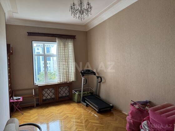 7 otaqlı Köhnə tikili, Sahil m., Bakı