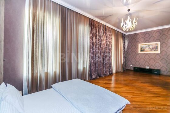 4 otaqlı Köhnə tikili, Sahil m., Bakı