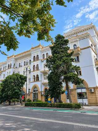 2 otaqlı Köhnə tikili, Elmlər Akademiyası m., Bakı
