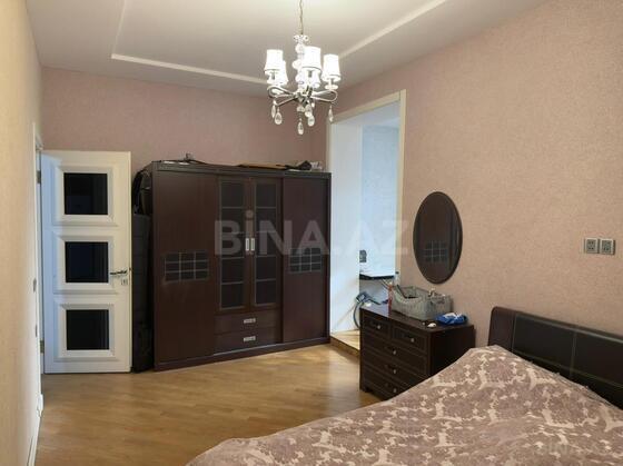2 otaqlı Köhnə tikili, Elmlər Akademiyası m., Bakı