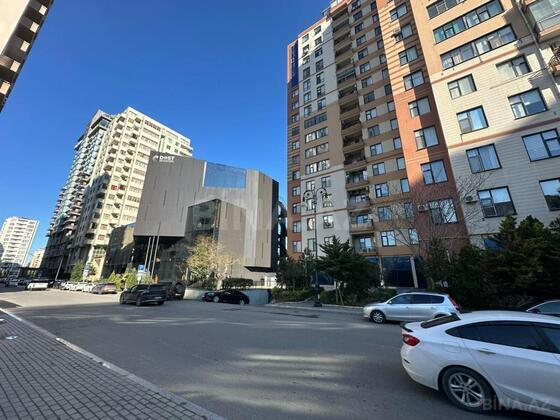 4 otaqlı Yeni tikili, Elmlər Akademiyası m., Bakı