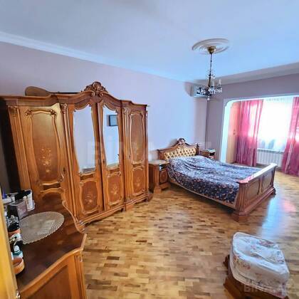 4 otaqlı Köhnə tikili, Nəsimi m., Bakı