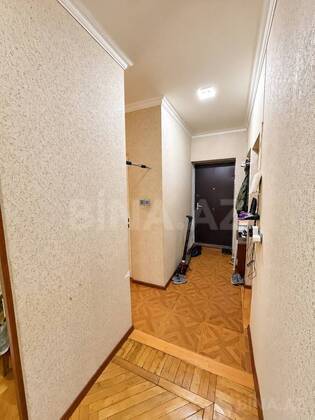 3 otaqlı Köhnə tikili, Neftçilər m., Bakı