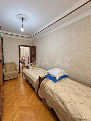 3 otaqlı Köhnə tikili, Neftçilər m., Bakı