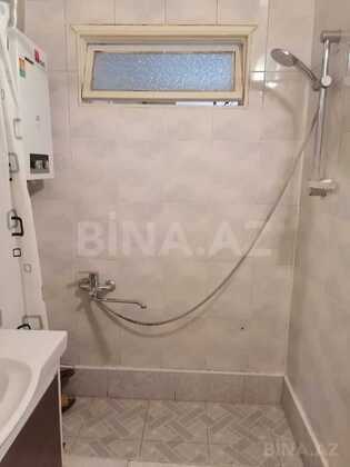 3 otaqlı Köhnə tikili, Nizami m., Bakı