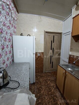 2 otaqlı Köhnə tikili, Memar Əcəmi m., Bakı
