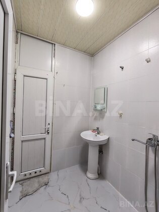 2 otaqlı Köhnə tikili, Memar Əcəmi m., Bakı