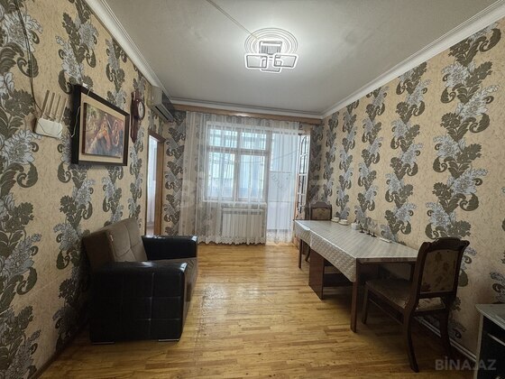 2 otaqlı Köhnə tikili, Memar Əcəmi m., Bakı