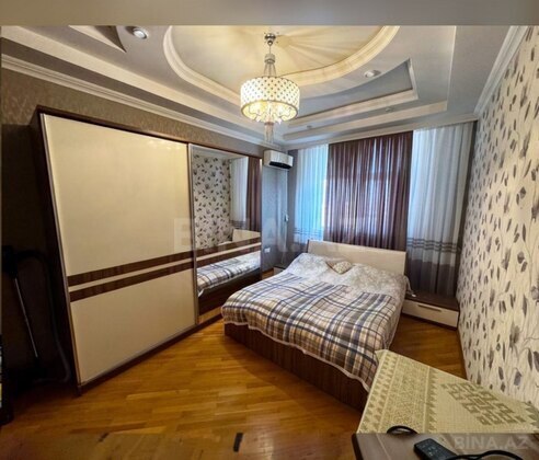 3 otaqlı Yeni tikili, Azadlıq Prospekti m., Bakı