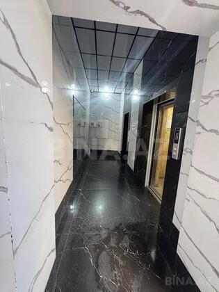 4 otaqlı Yeni tikili, 7-ci mikrorayon q., Bakı