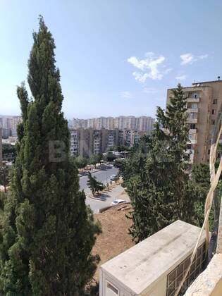 4 otaqlı Köhnə tikili, Həzi Aslanov m., Bakı
