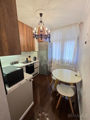 2 otaqlı Yeni tikili, 8 Noyabr m., Bakı