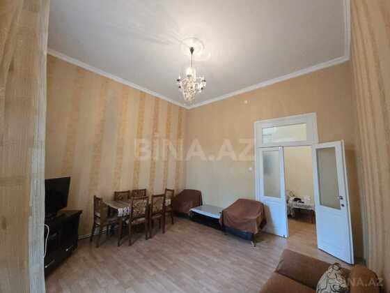 3 otaqlı Köhnə tikili, Sahil m., Bakı