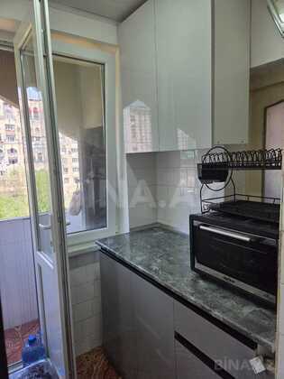 2 otaqlı Köhnə tikili, Həzi Aslanov m., Bakı